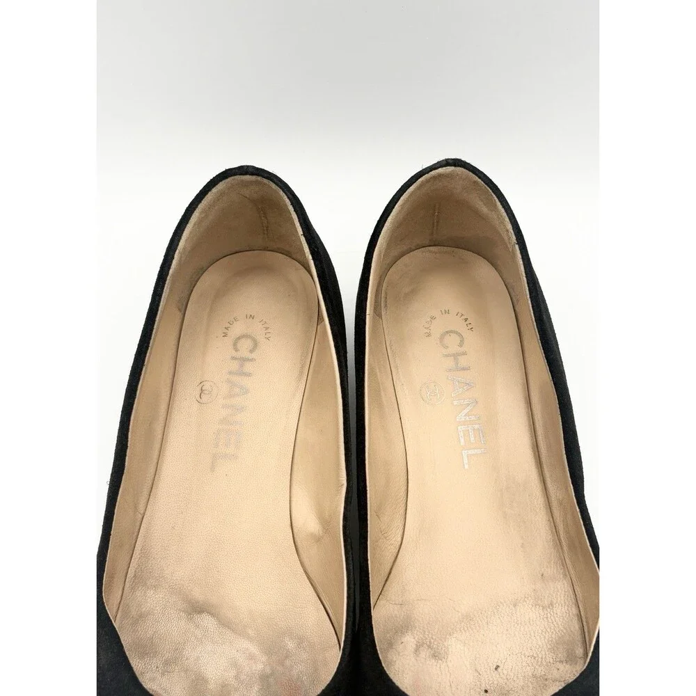 Chanel Black Suede Low Block Heels w CC Logo Cap Toe Accent Size EU 36